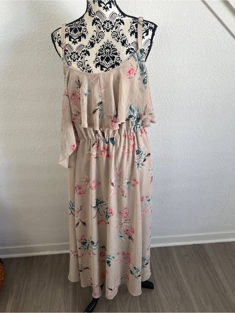 Torrid Size 2 Floral Cold Shoulder Ruffle Maxi Dress Blush Pink